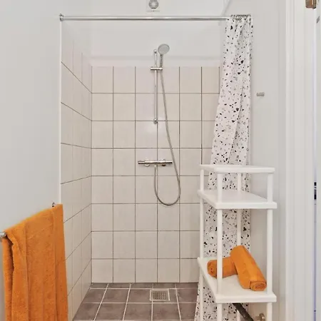 Charming - Luxurious 1 Bedroom In The Heart Of *