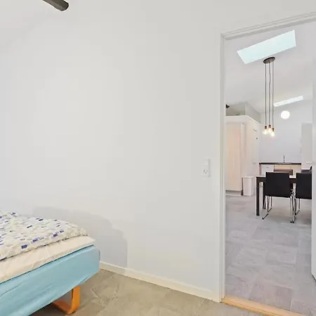 Charming - Luxurious 1 Bedroom In The Heart Of Apartment