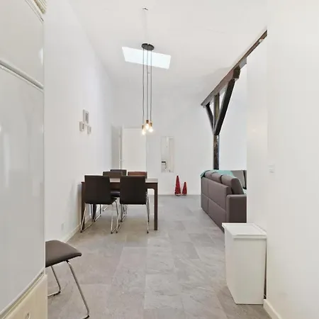 Charming - Luxurious 1 Bedroom In The Heart Of Aalborg